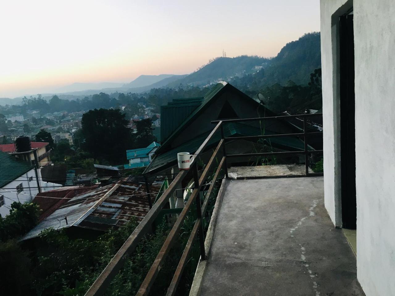 Golden King Guest Bed & Breakfast Nuwara Eliya Bagian luar foto