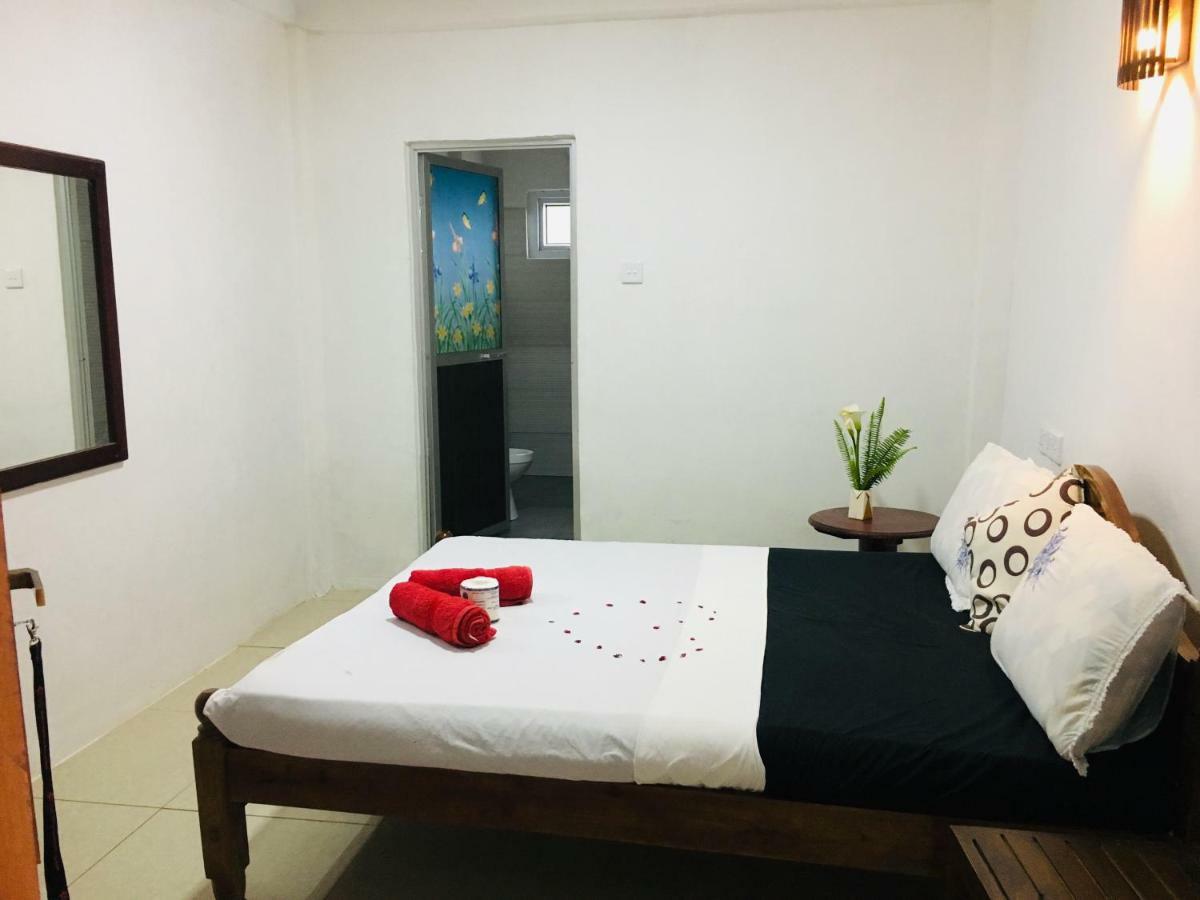Golden King Guest Bed & Breakfast Nuwara Eliya Bagian luar foto